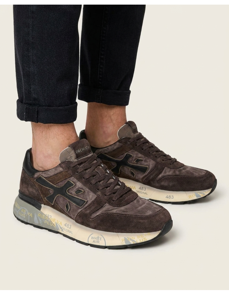 Premiata Mick 8434 marrón nailon lavado puesta en los pies