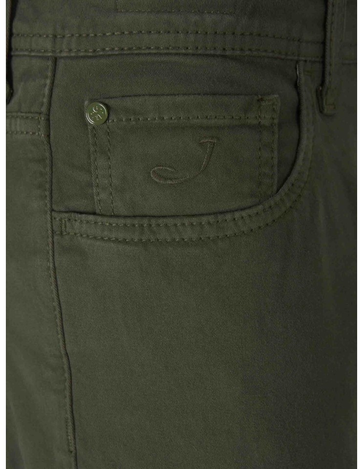 Jacob Cohën vaquero Bard gabardina elástica verde botella vista frontal detalle bordado bolsillo