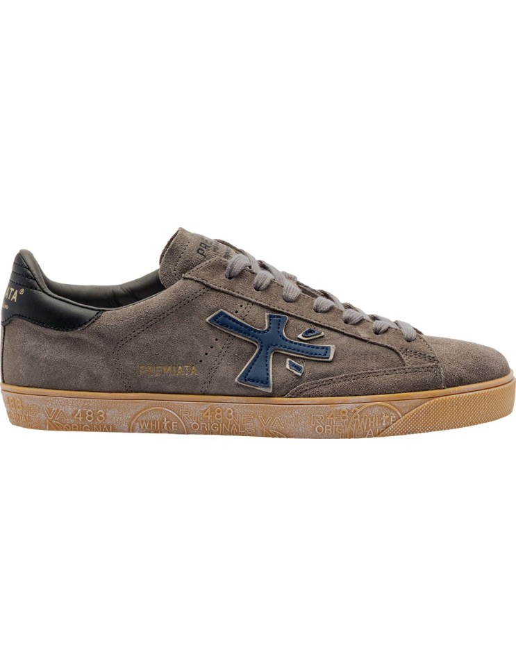 Premiata Steven 8475 piel gris plomo con logo azul y talón negro