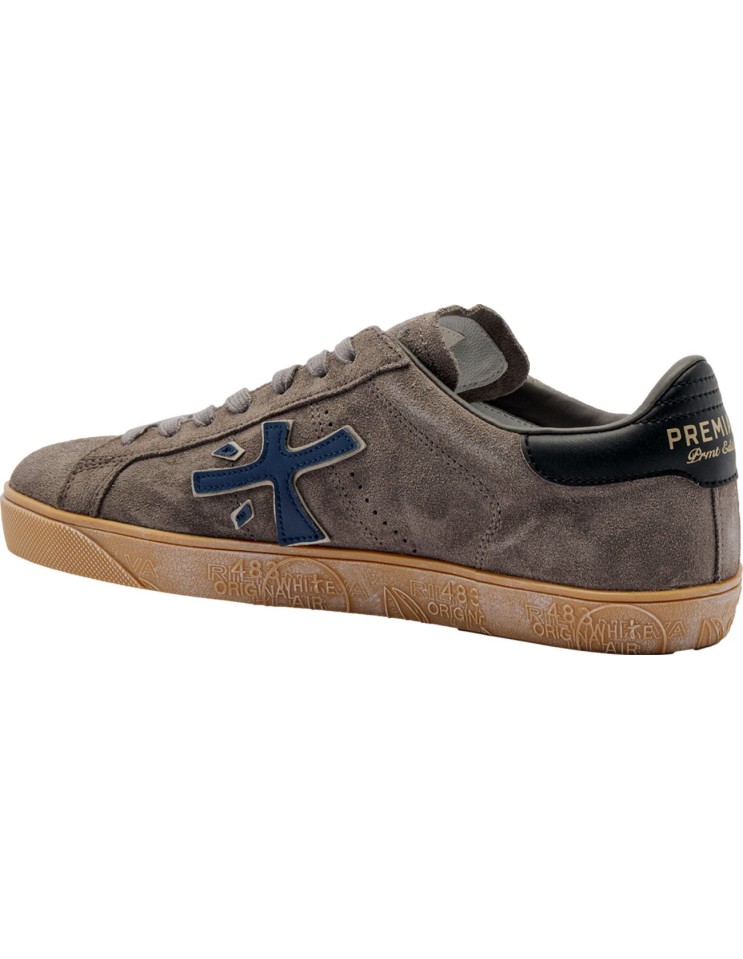 Premiata Steven 8475 piel gris plomo con logo azul y talón negro