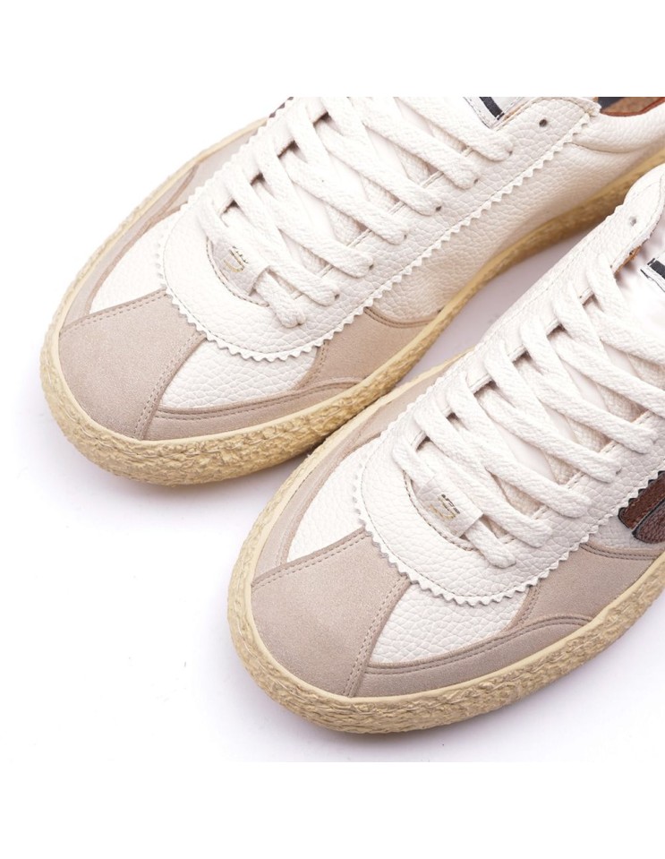 PURAAI zapatilla vegana Vintage Cognac blanca detalle puntera combinando ambos tejidos