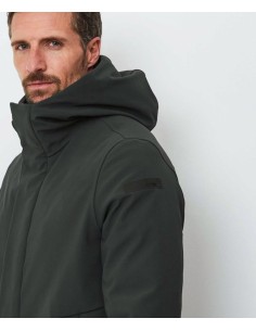 RRD Winter Eskimo parka hombre verde con Plumón de Pato 90/10 y Tejido SURFLEX® vista frontal 2
