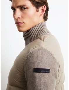 Chaqueta híbrida RRD de plumón de pato 90/10 con mangas de lana y cachemira vista frontal 2