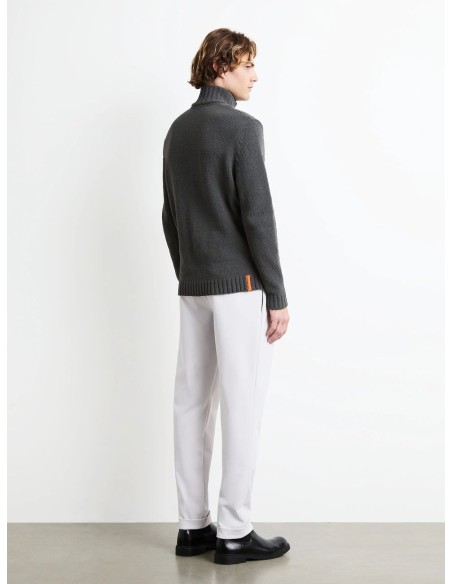 Jersey Cinematt RRD gris con media cremallera, vista espalsa con detalle naranja