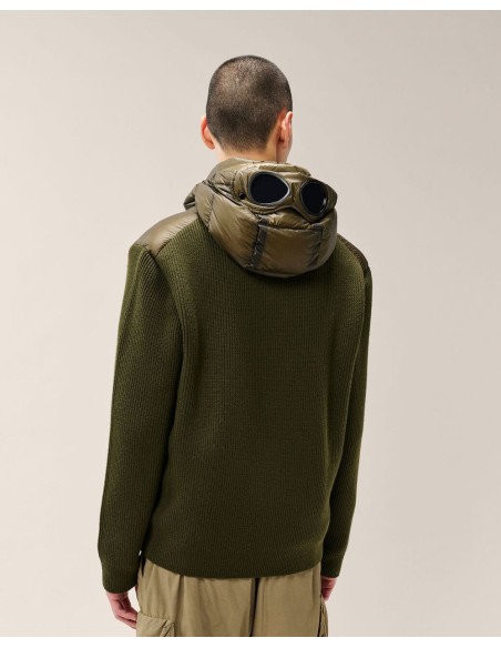 C.P. Company Chaqueta híbrida acolchada con capucha desmontable lana merino verde con gafas espalda