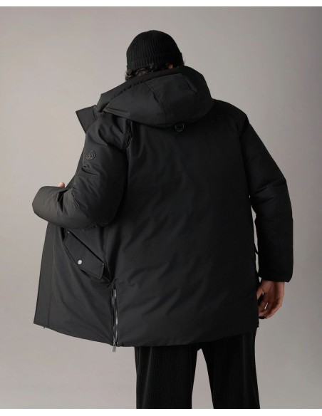 Chaqueta negra West-ED 3Q de plumas vista espalda