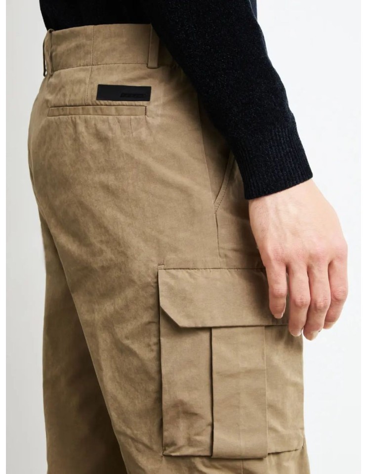 Pantalón Cargo Blackbeard 2.0 RRD Hombre en color beige detalle bolsillo