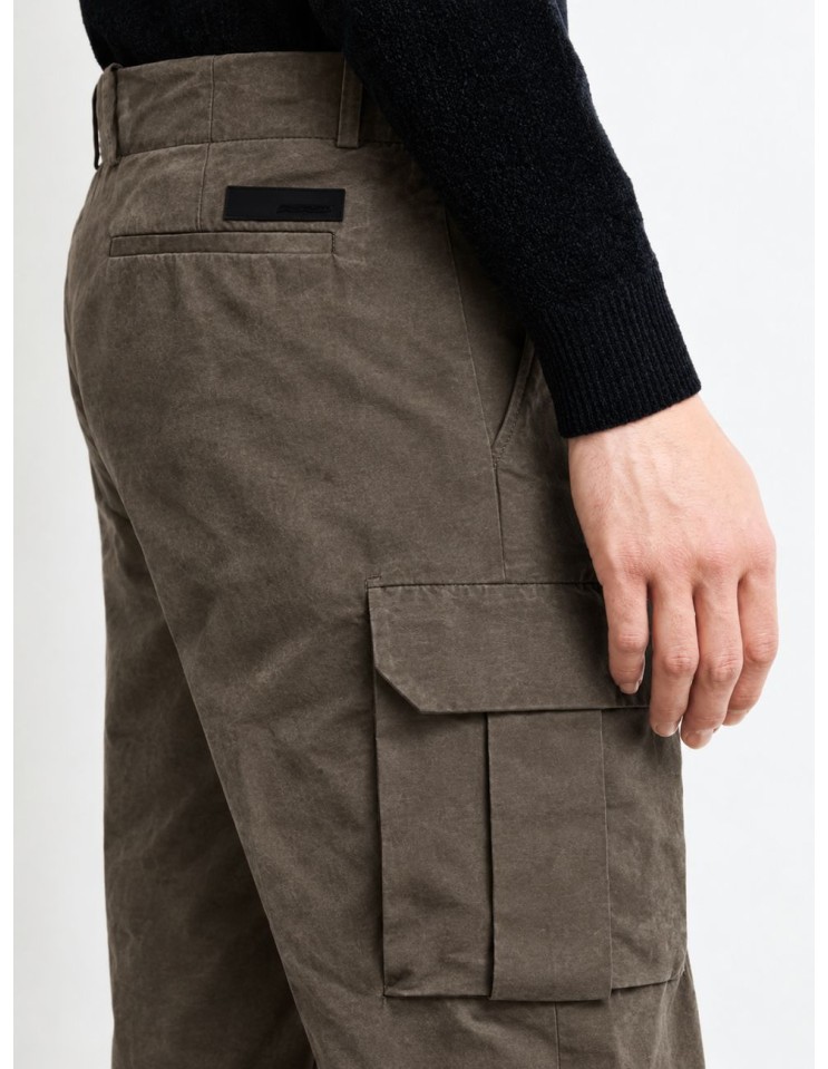 Pantalón Cargo Blackbeard 2.0 RRD Hombre en color marrón topo, detalle bolsillo pierna