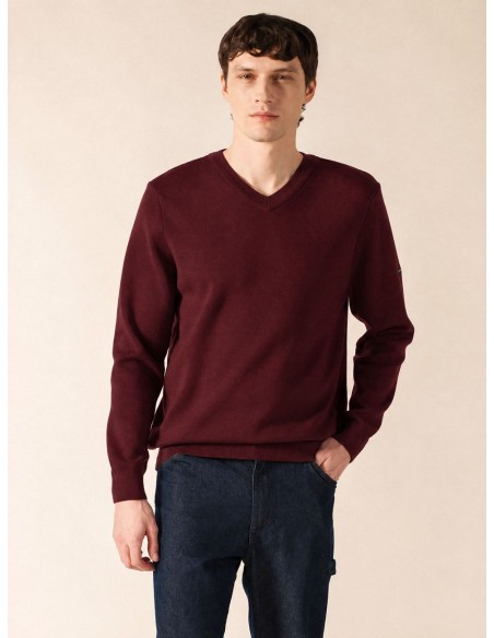 Saint James Jersey de pico color granate vista frontal look con jeans