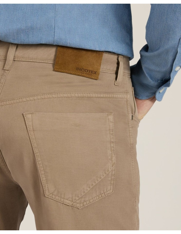 Pantalón Incotex beige parte trasera