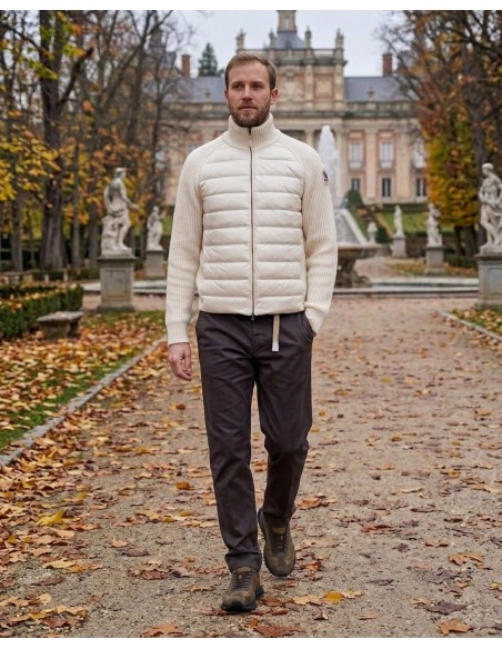 WHITE SAND pantalón Greg gabardina elástica gris de invierno con cazadroa blanca de Parajumpers