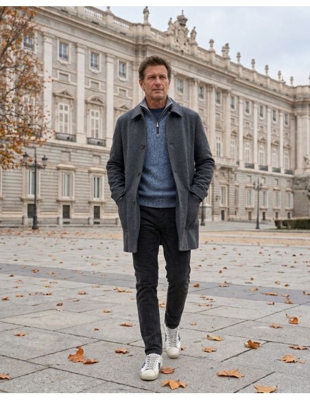 On the Bund abrigo gris lana cashmere gris  con pantalones de pana y jersey azul jaspeado
