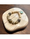 Pulsera de hombre elástica con cuentas de hueso y latón, vista general