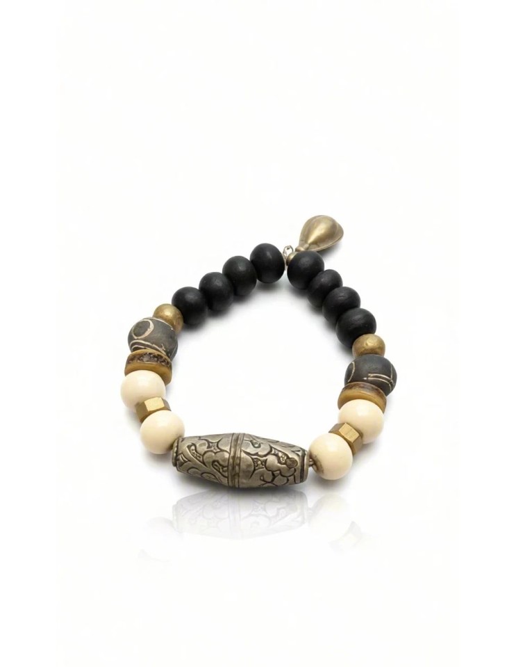 Pulsera hombre piedras negras y pieza grabada | Ego Madrid