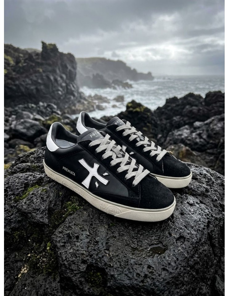 Zapatilla Premiata en piel negro  Steven  | Almirante Seis Madrid